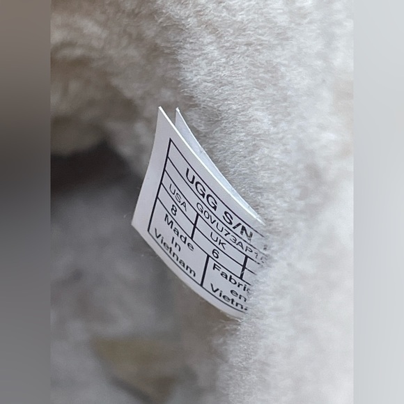 UGG classic tall boots - Picture 10 of 11